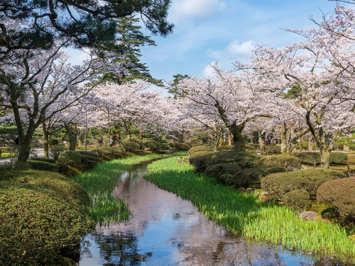 Hotel Wing International Premium Kanazawa Ekimae Екстер'єр фото